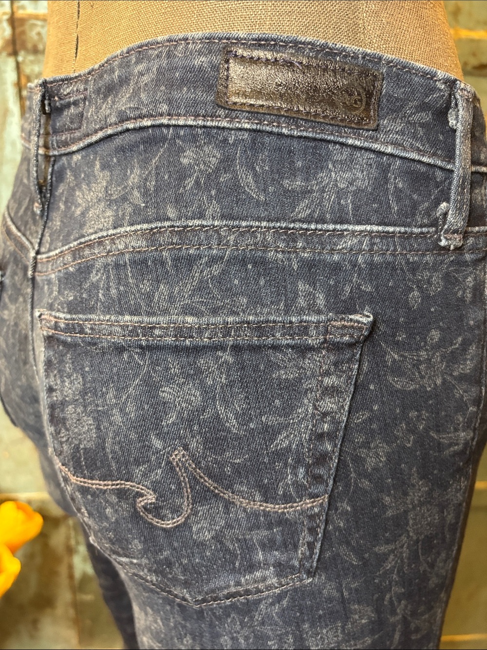 Vintage AG Liberty Fabrics Low Rise Skinny Jeans Size 27 Floral Print